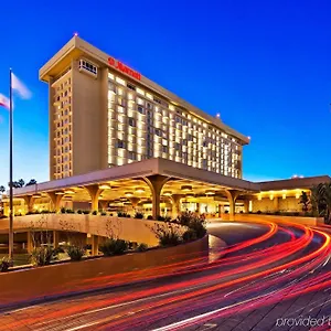 4* Otel Angeles Airport Marriott