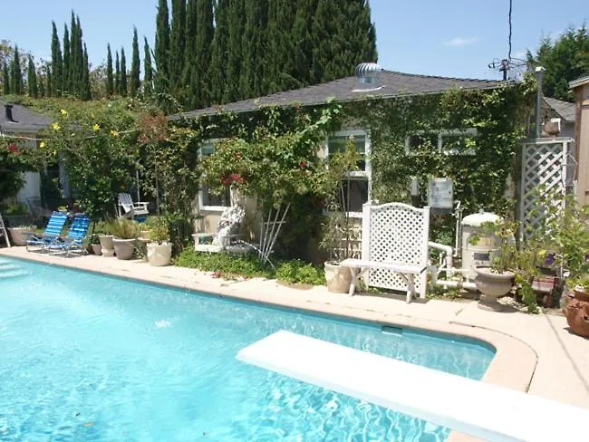 Apartment Culver City Escape With Pool, Near Disneyland Park! Los Angeles
